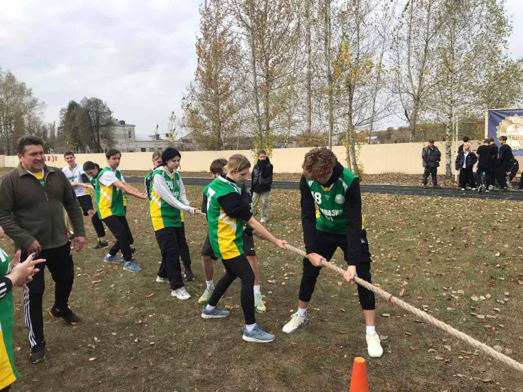 15 октября сборная команда гимназии приняла участие в спартакиаде школьников и молодой гвардии учителей региональных школ.